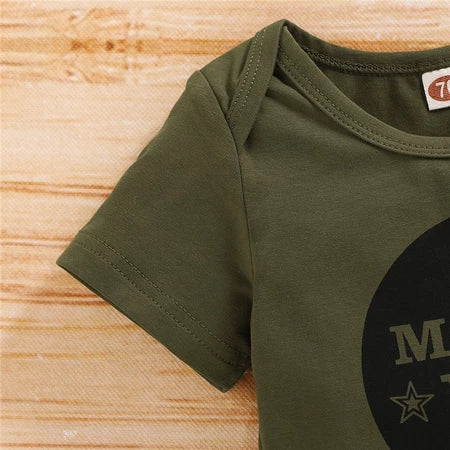 Conjunto 3 Peças Baby Boy “Mama’s Boy” com Camuflagem – Estilo e Conforto para os Pequenos Heróis!